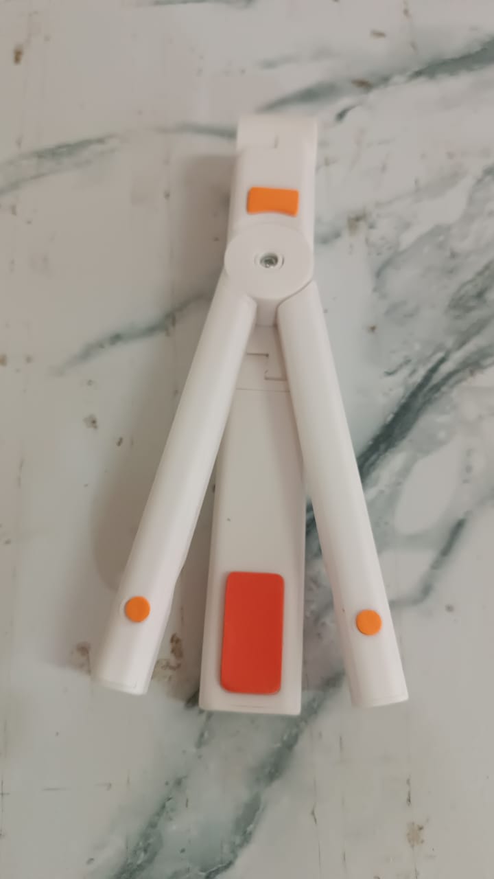 Portable Foldable Universal Mobile Phone Stand Holder (1 Pc) Portable Foldable Universal Mobile Phone Stand Holder (1 Pc)